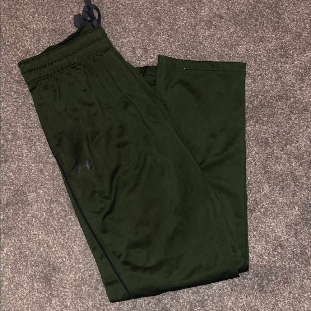 Under Armour men’s athletic pants size L